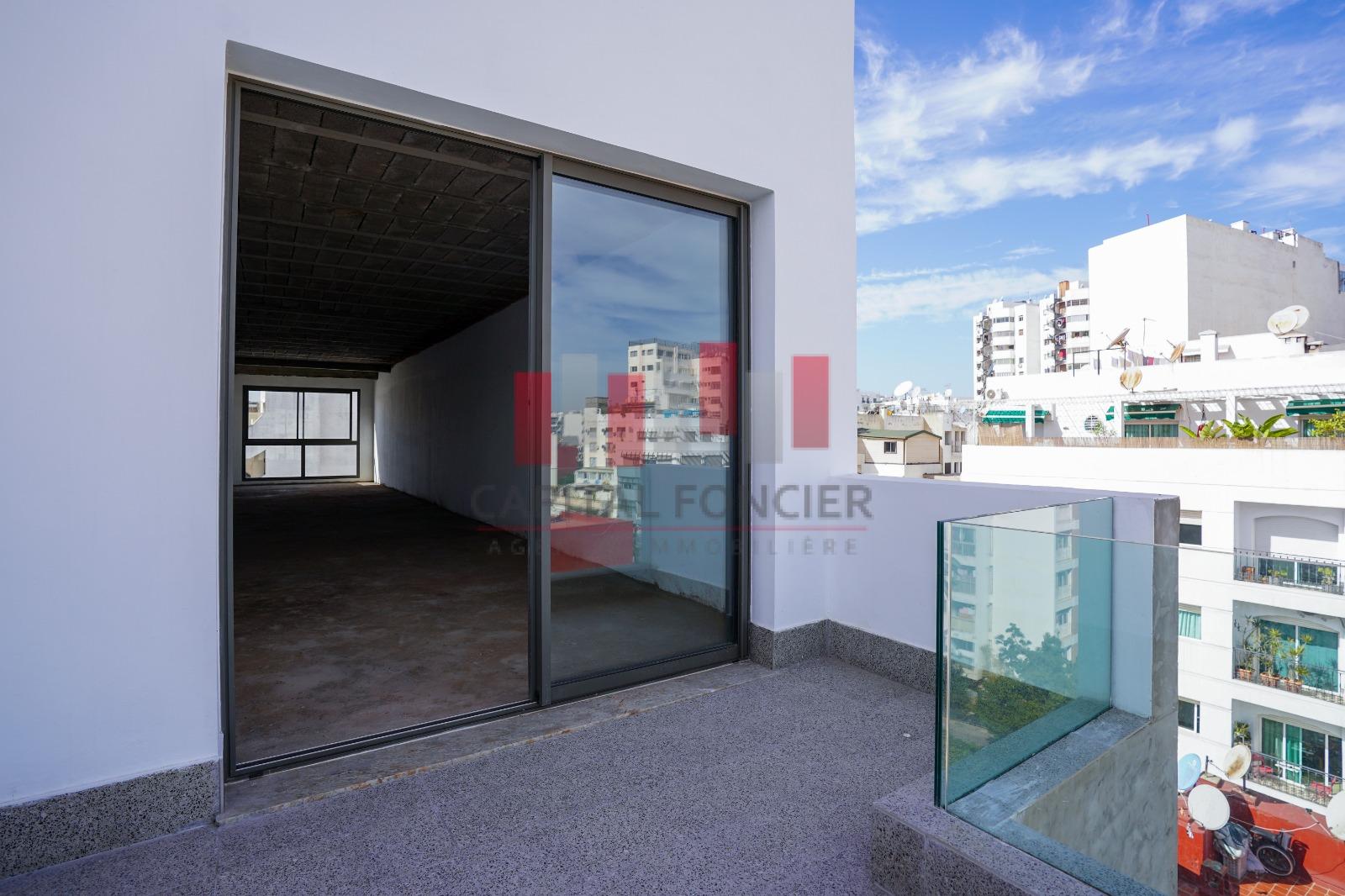 Bureau à louer 15 000 dh 95 m² - Gauthier Casablanca
